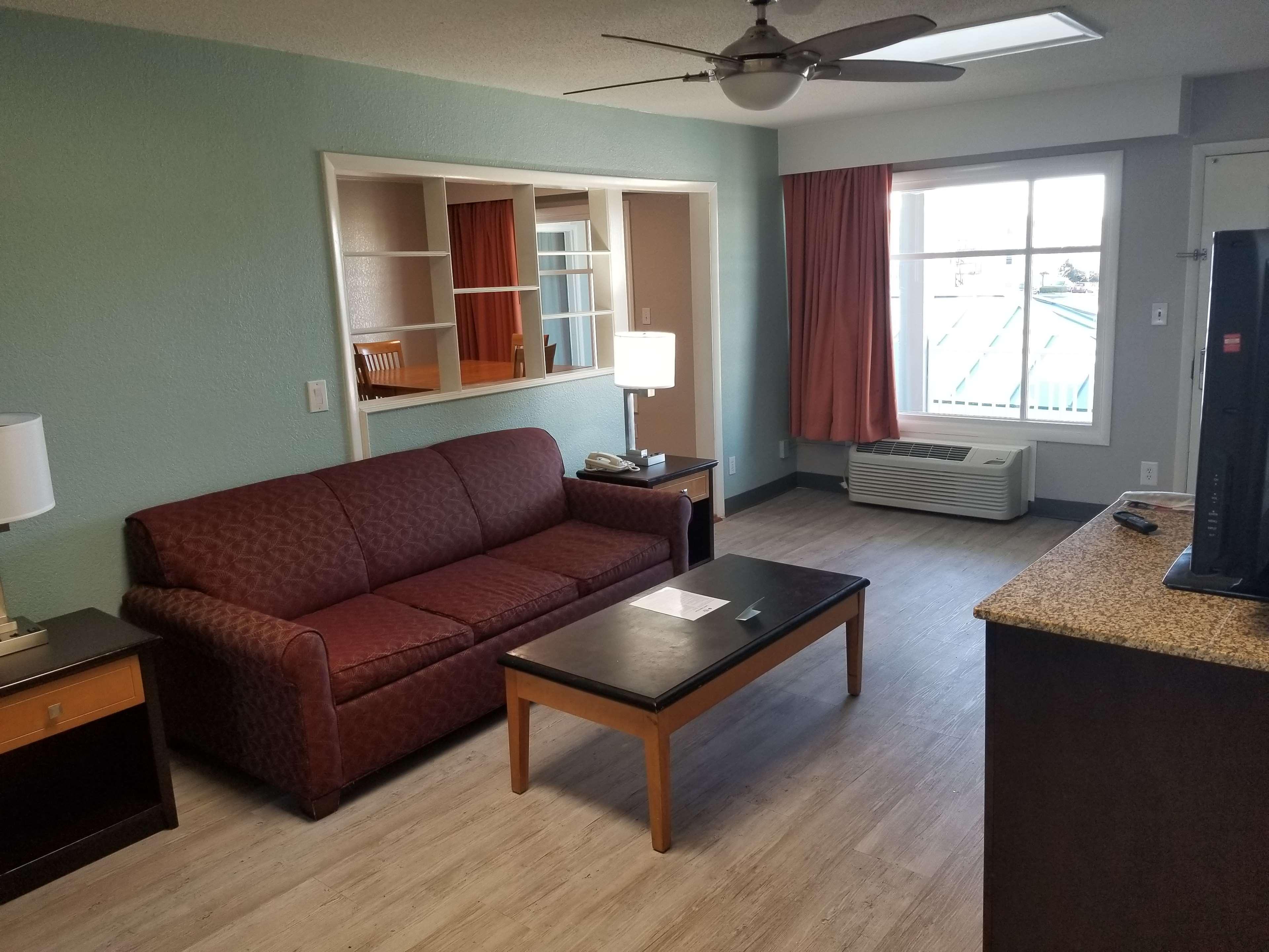 Best Western Plus Holiday Sands Inn & Suites Norfolk Eksteriør billede