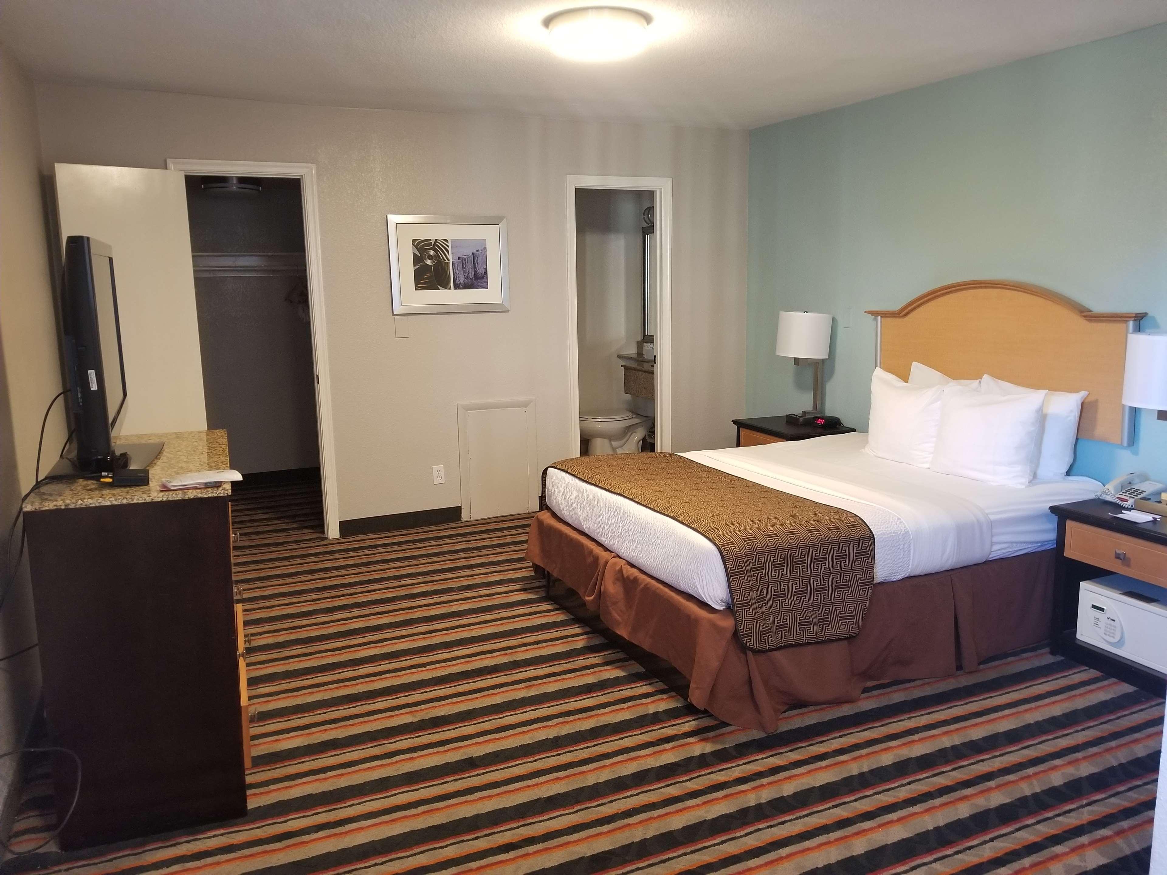 Best Western Plus Holiday Sands Inn & Suites Norfolk Eksteriør billede