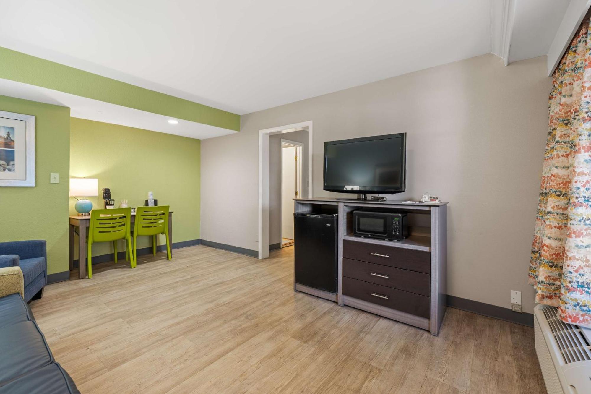 Best Western Plus Holiday Sands Inn & Suites Norfolk Eksteriør billede