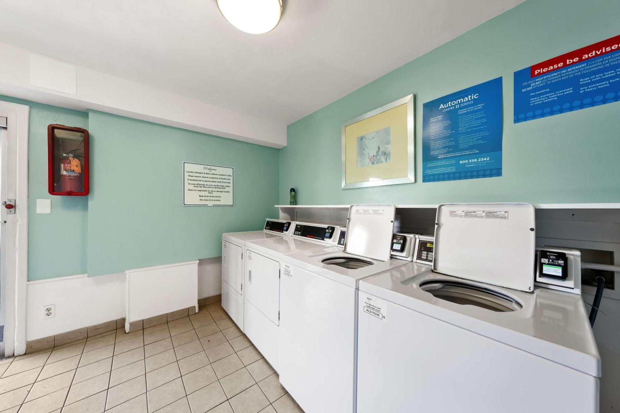 Best Western Plus Holiday Sands Inn & Suites Norfolk Eksteriør billede