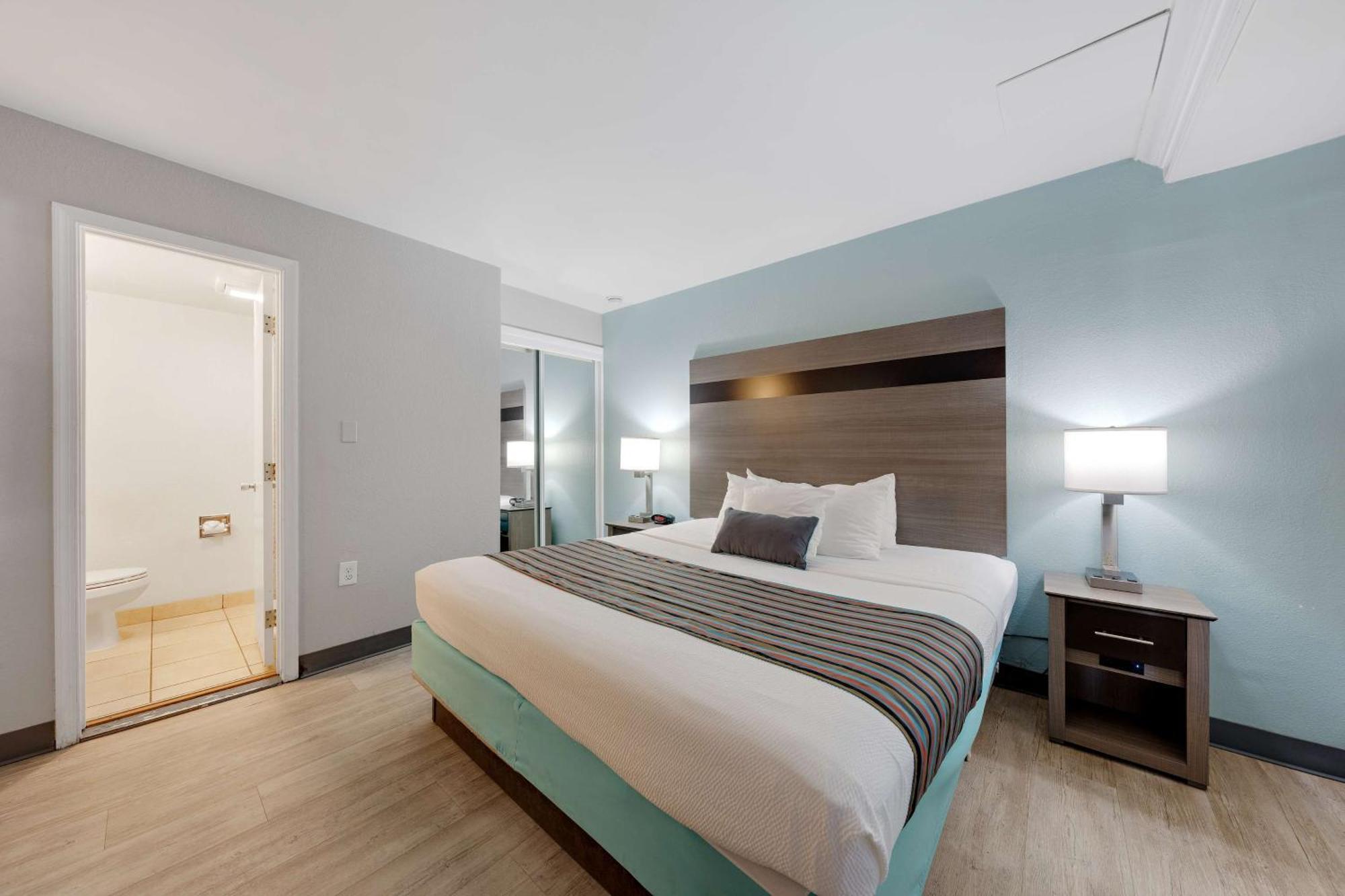 Best Western Plus Holiday Sands Inn & Suites Norfolk Eksteriør billede