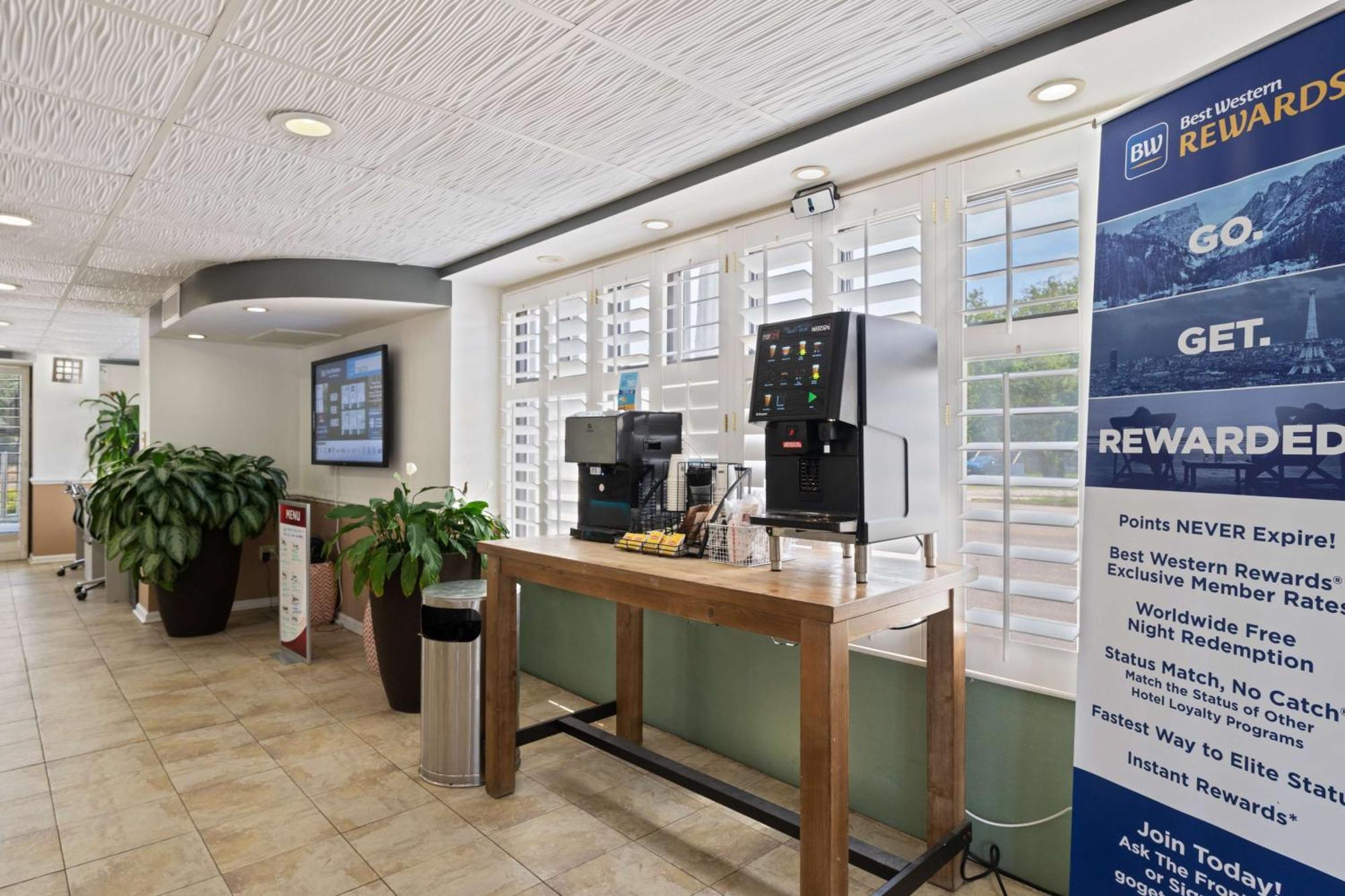 Best Western Plus Holiday Sands Inn & Suites Norfolk Eksteriør billede