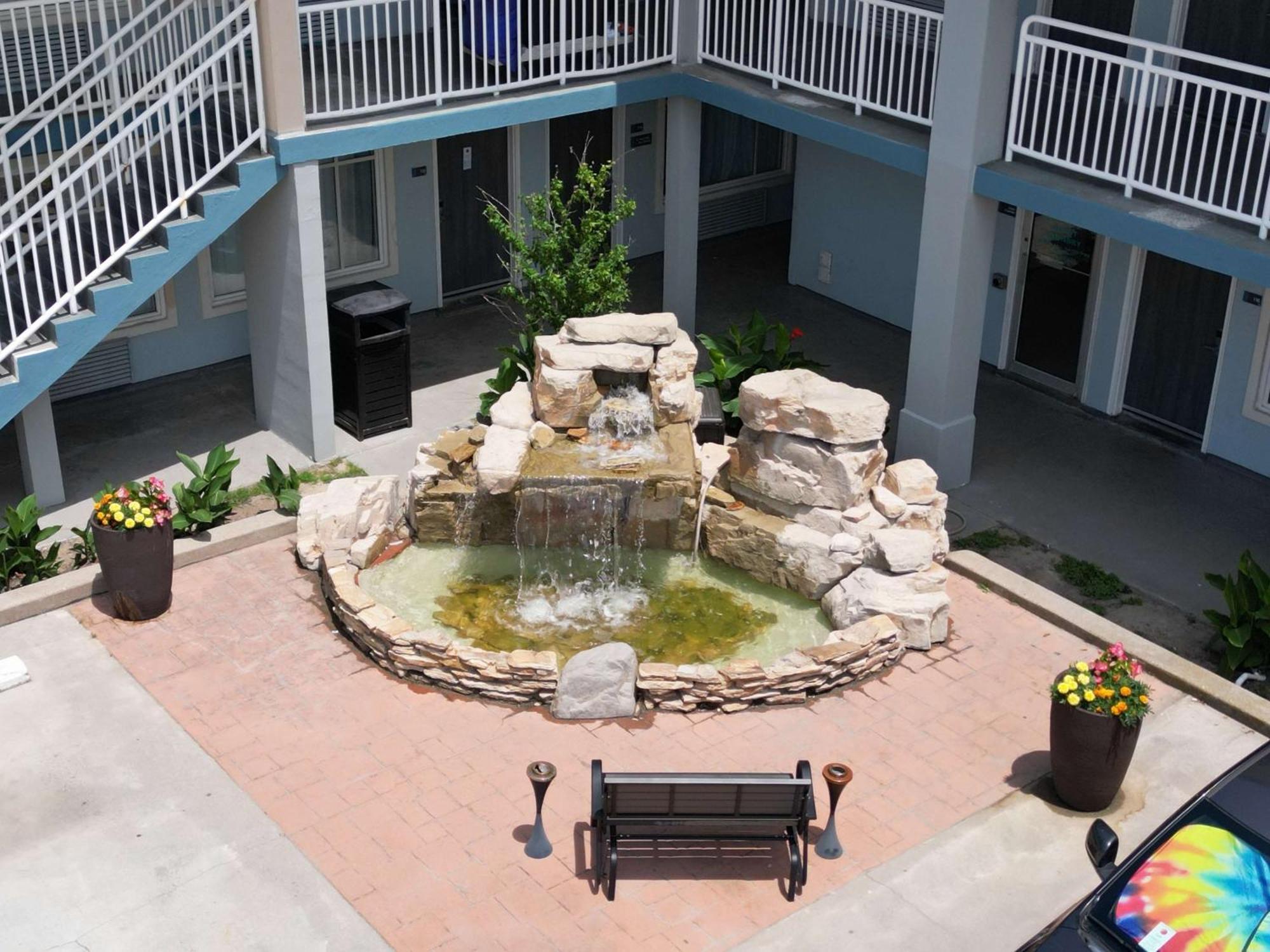 Best Western Plus Holiday Sands Inn & Suites Norfolk Eksteriør billede